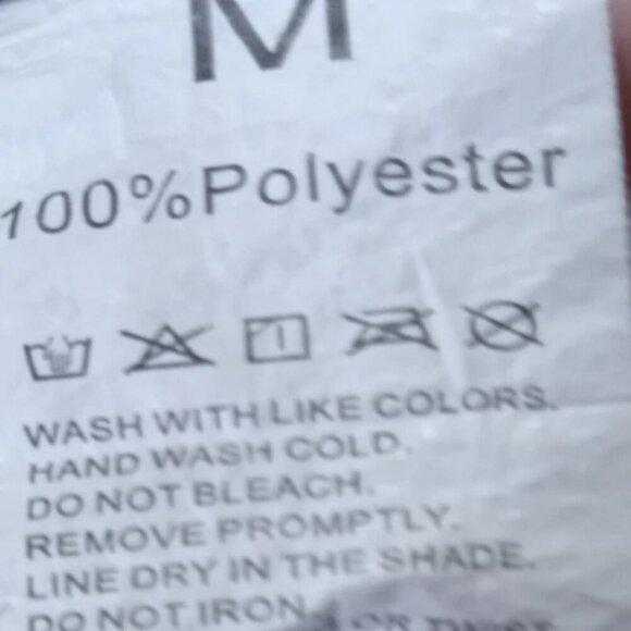 4 PIECE BUNDLE OF WOMENS CLOTHING SIZE MEDIUM. LIKE NEW! EXCELLENT CONDITION! - Picture 5 of 15